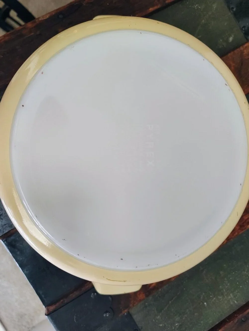 Pyrex Trailing Flowers Bake #475B 2.5 Quart Casserole Dish